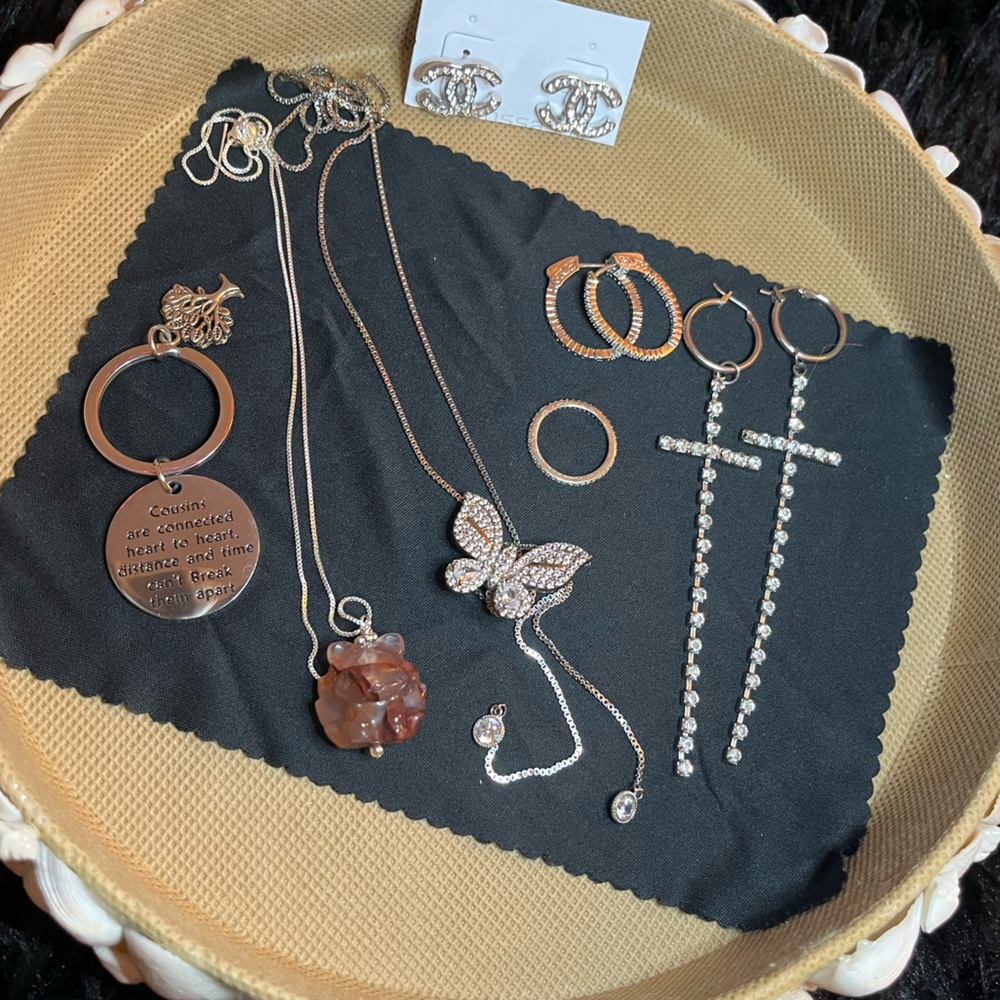 ALL JEWELRY INCLUDED 💍